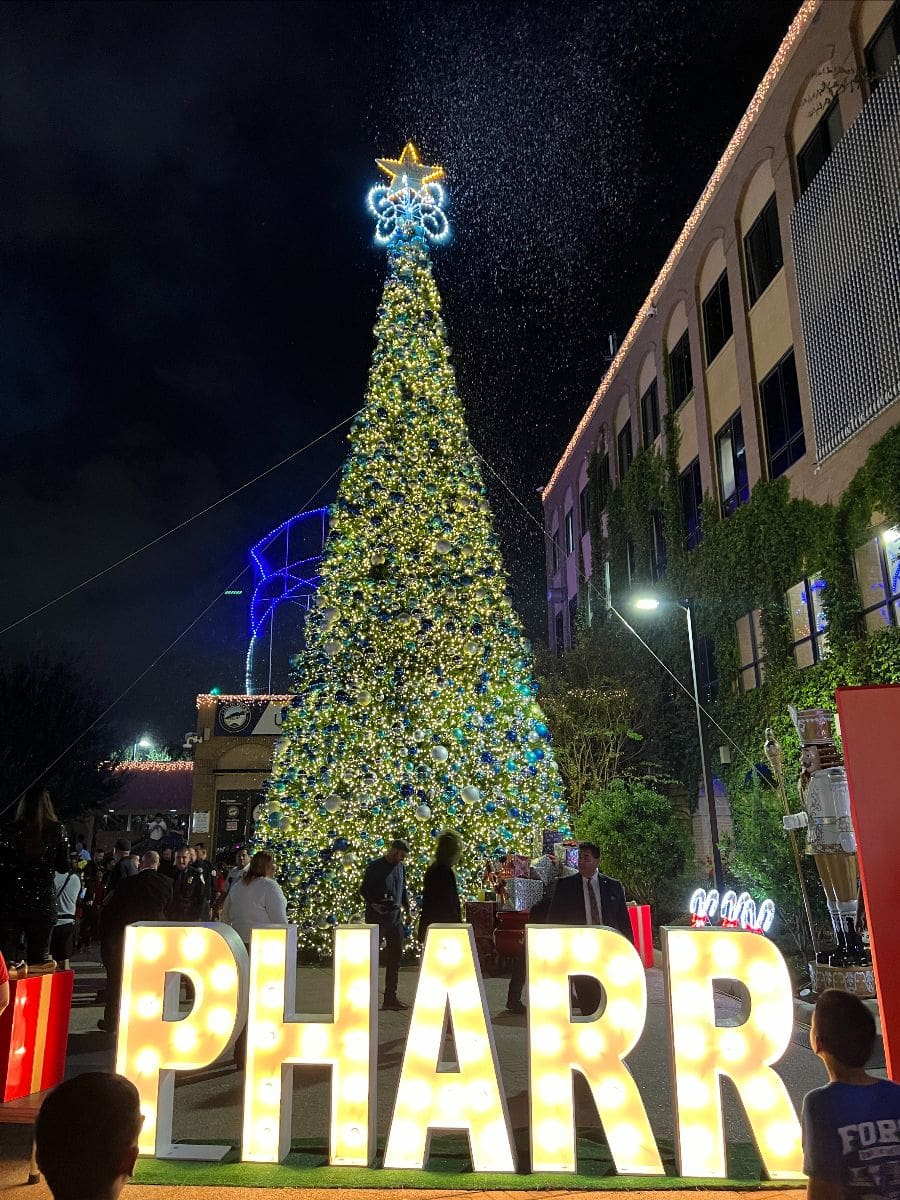 City of Pharr Makes Spirits Bright with Annual Lighting of the